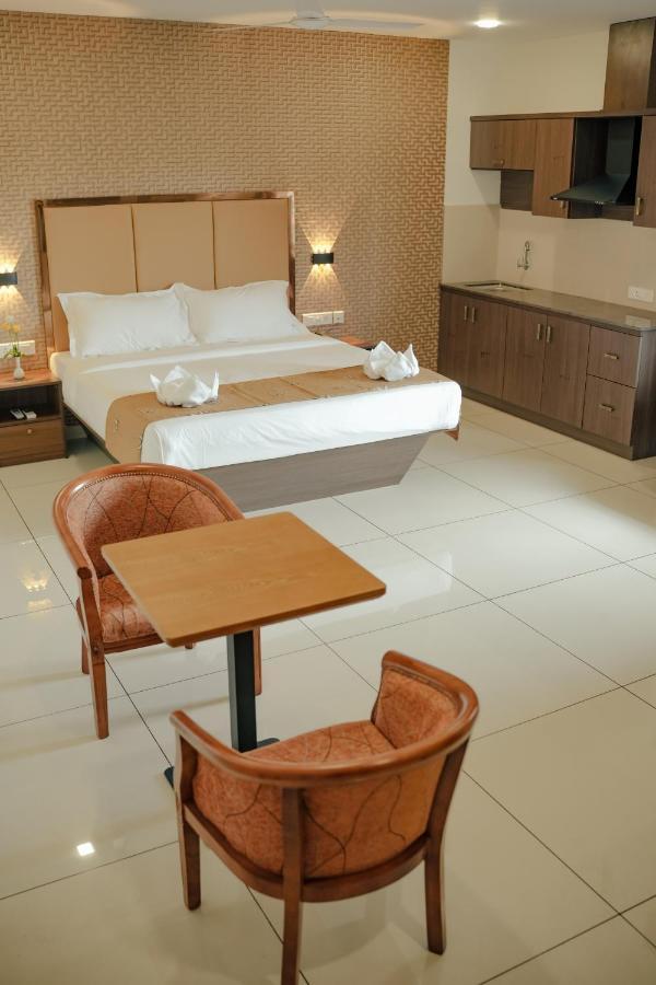 Esquina Residency Hotel Kochi ภายนอก รูปภาพ