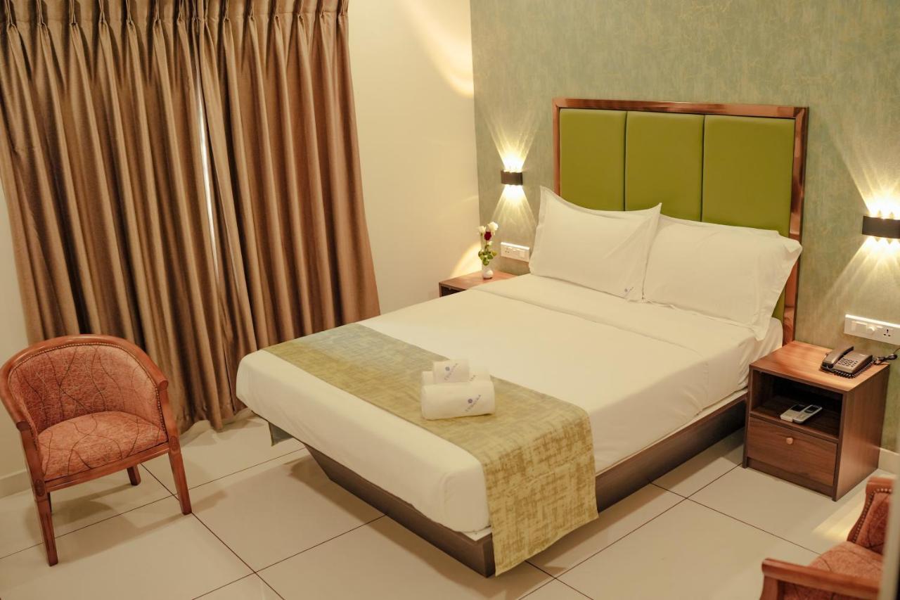 Esquina Residency Hotel Kochi ภายนอก รูปภาพ