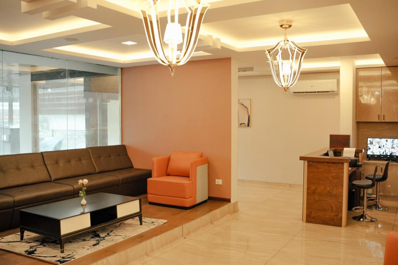 Esquina Residency Hotel Kochi ภายนอก รูปภาพ
