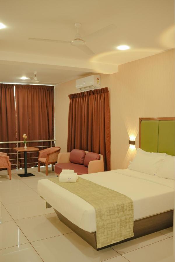 Esquina Residency Hotel Kochi ภายนอก รูปภาพ