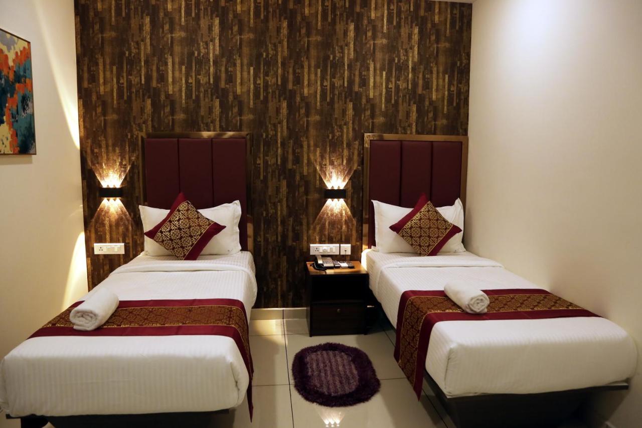 Esquina Residency Hotel Kochi ภายนอก รูปภาพ