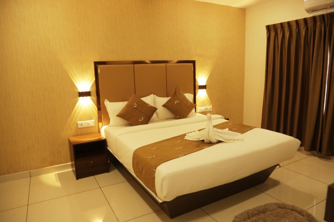 Esquina Residency Hotel Kochi ภายนอก รูปภาพ
